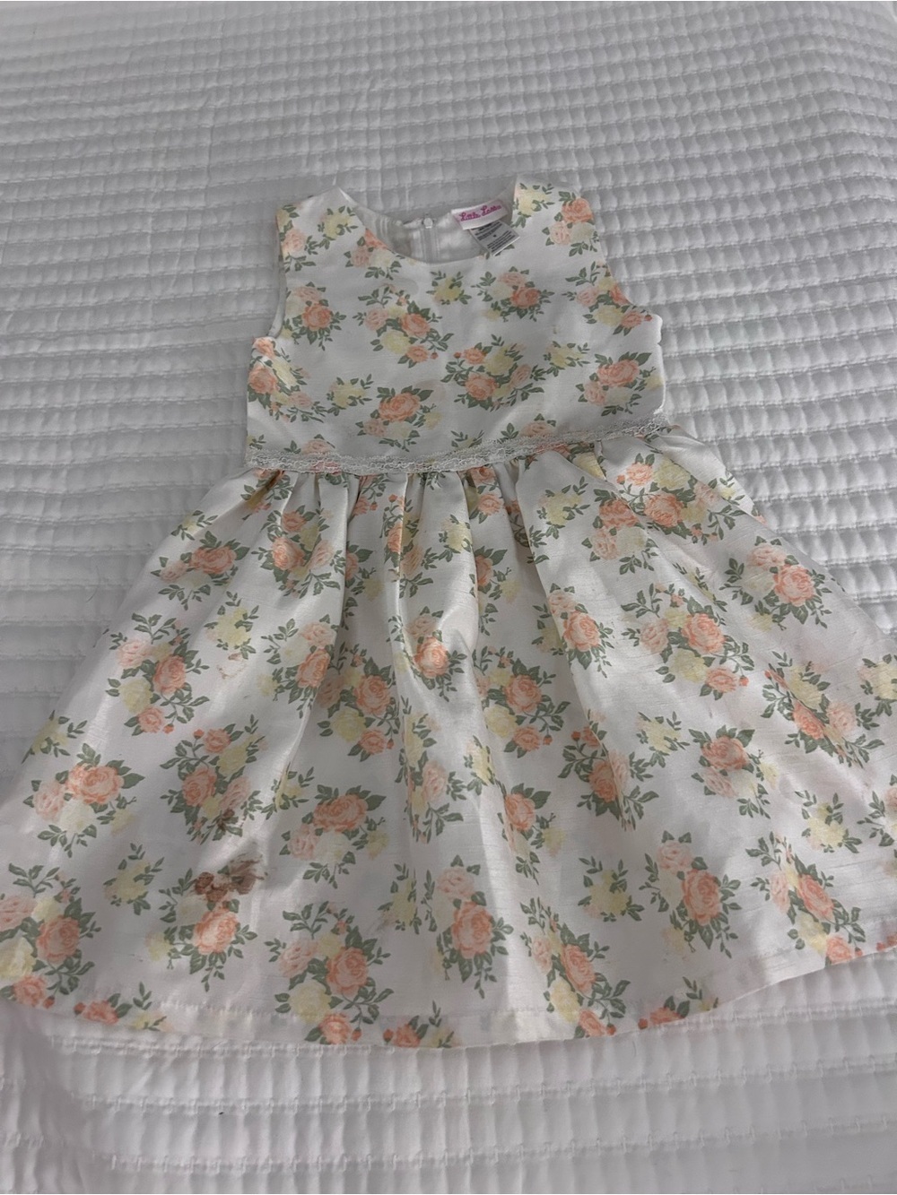 Little Lass White Dress with Peach Floral Roses. Size 6